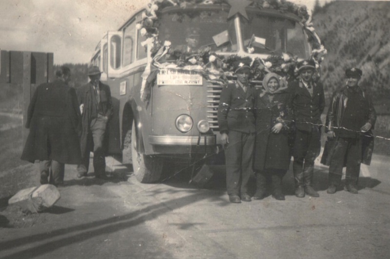 Prvomájový Pribylinský autobus  - fotoarchív:Vierka Pozorová r.Benková - 50 - te roky