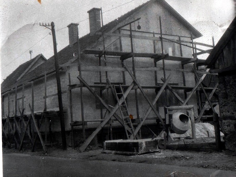 Rekonštrukcia domu Jana Králika - fotoarchív:Ján Králik - nedatované