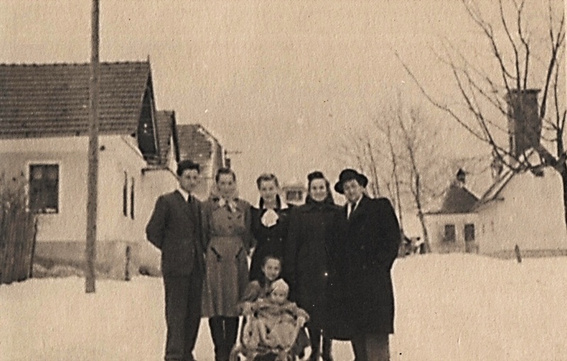 Fotka do rodinného albumu - fotoarchív:Strapoň Jaroslav - 1954