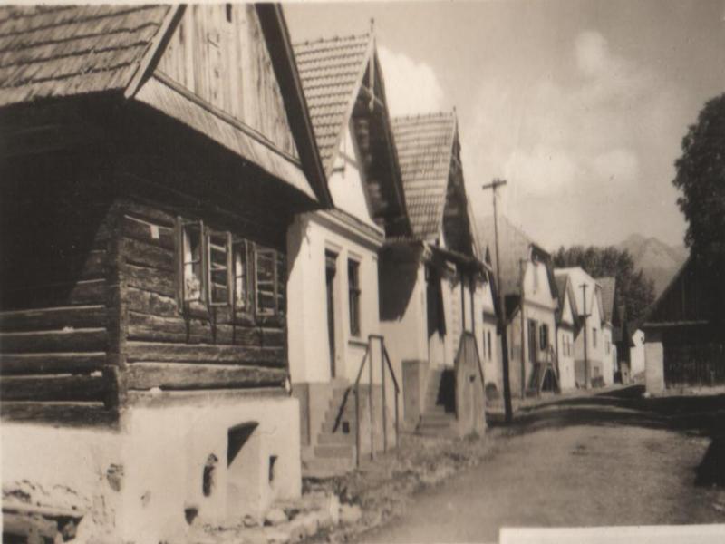 Stará Klaučova krčma neskôr bola prestavaná na dom dnes ju poznáme ako Internetcaffe - Dobová pohľadnica - 50-te roky