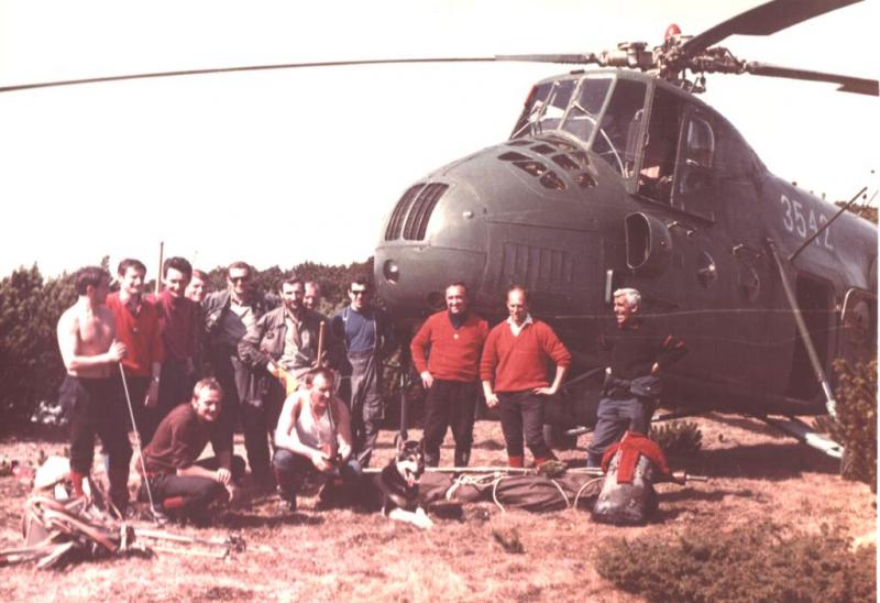 Prvé použitie helikoptéry pri záchrane turistov v Z.Tatrách - fotoarchiv:Daniel Račko