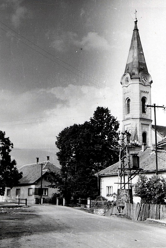 V Pribyline o 16 00 hod - fotoarchív: Zuzana Pozorová r.Račková - 50 - te roky
