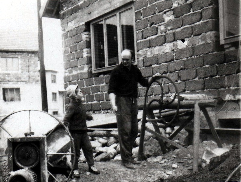 Pri konštrukcii výťahu sa poslúžilo koleso zo sečkovice - fotoarchív:Ján Králik - nedatované