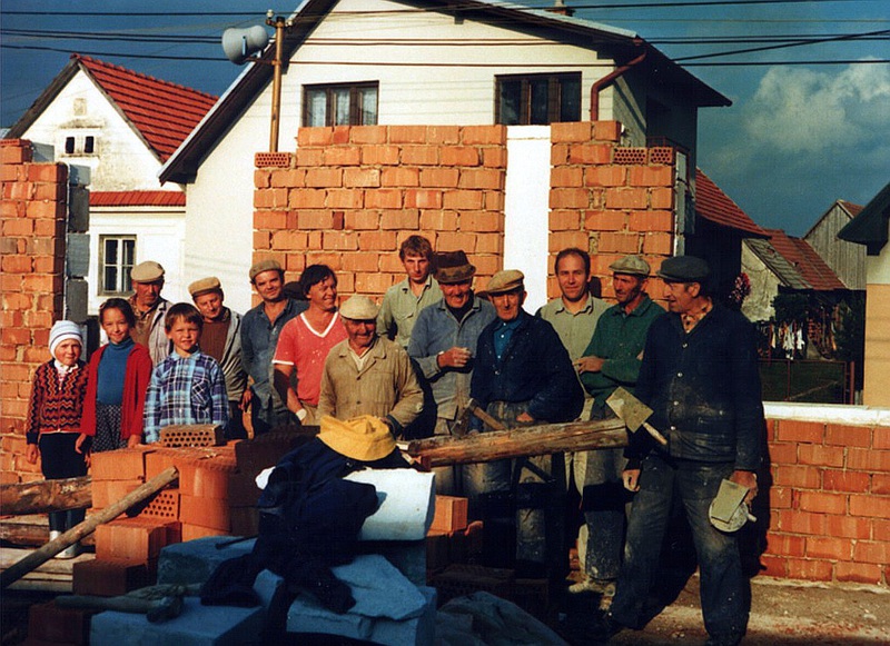 Stavba  domu Jána Bolvanského - fotoarchív: Bolvanská Elena - asi 1987