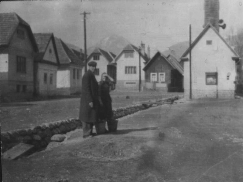 Pohľad na zregulovaný potok - fotoarchiv:Vladimír Bolvanský - 50-te roky