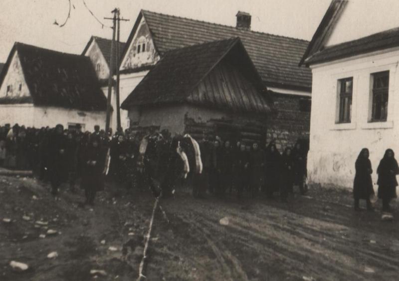 Mikušov dom a staré sypárne - fotoarchív:Jaroslav Beňo - 1950