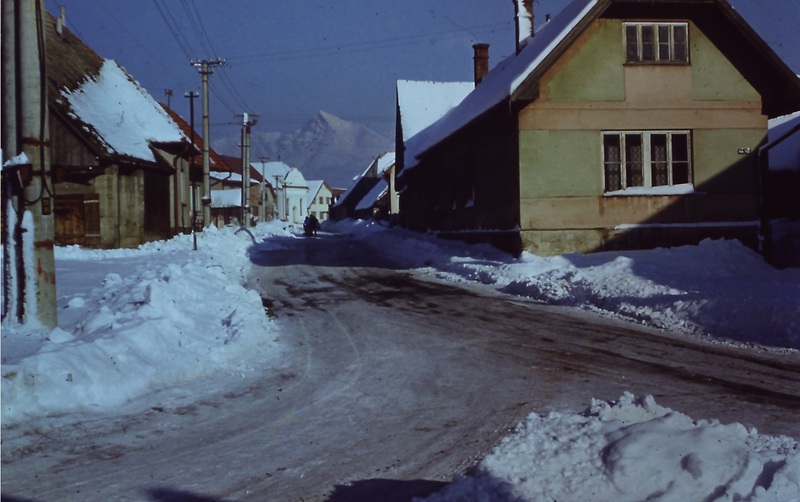 Pohľad na Juríkov dom - Miroslav Račko - 1984