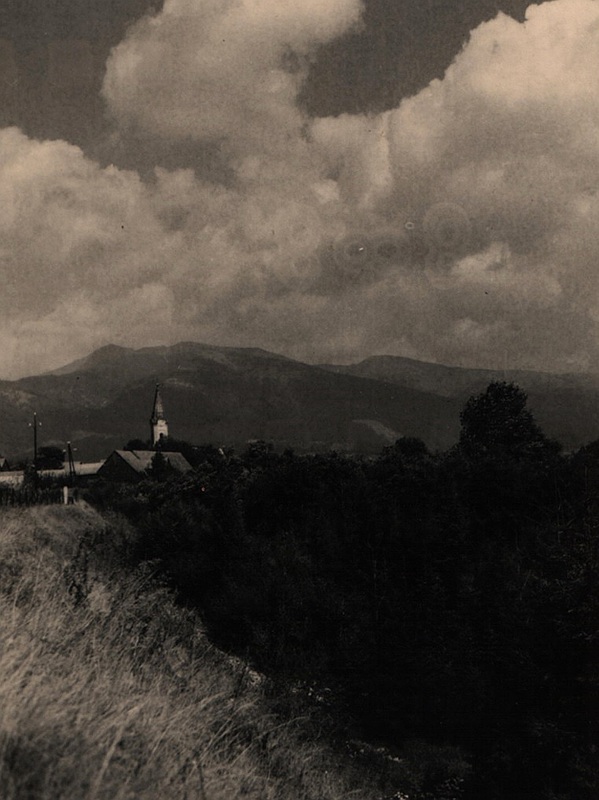 Pohľad na Holu spod Pribyliny - fotoarchív: Miroslav Račko st. - asi 1960