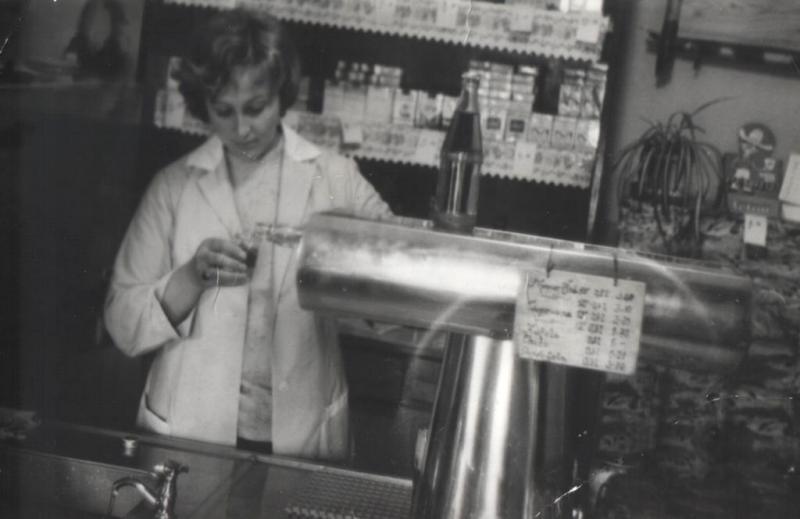 V krčme  na Podbansku pri výčape piva - fotoarchív:Plučinský Rudolf - nedatované