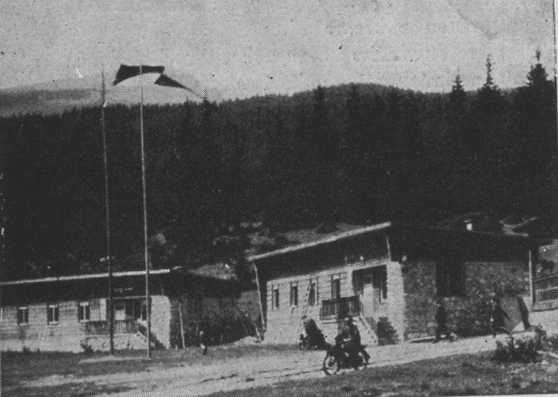 Zrubová osada na Podbansku - fotoarchív:Ján Bolvanský - 1956