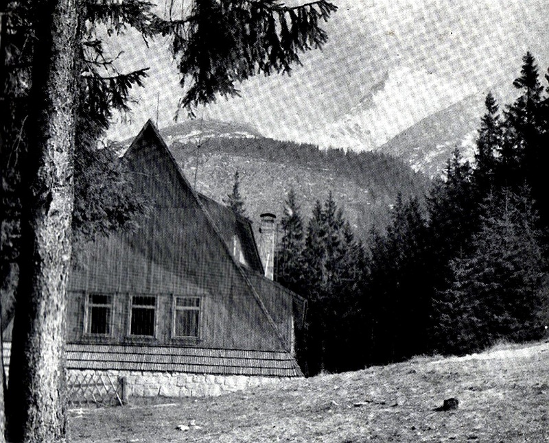 Kriváň a chata kpt . Rašu - fotoarchív:Ján Bolvanský - nedatované