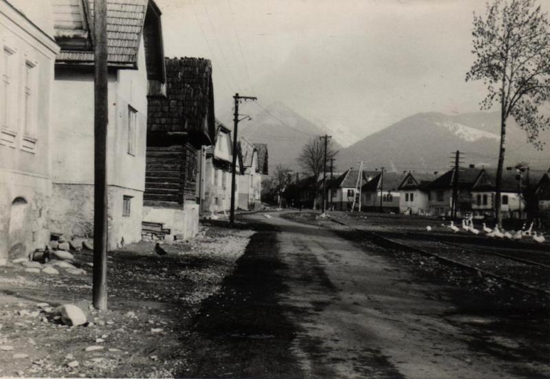 Stred obce v 70-tych rokoch - fotoarchív:Jaroslav Štepita - 70-te roky