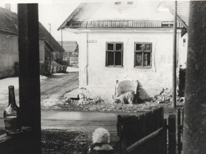 Pohľad z Vanriakovho domu do Bolvanskej ulice - fotoarchiv:Zdena Klaučová - 70-te roky