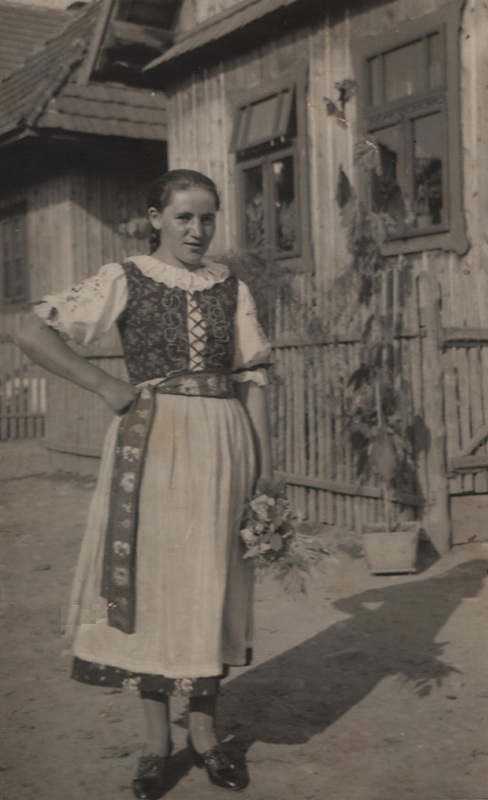 Mária Dideková  dievča z  Pribylinskej Brezinky - fotoarchív:Milan Orčík - asi 1923