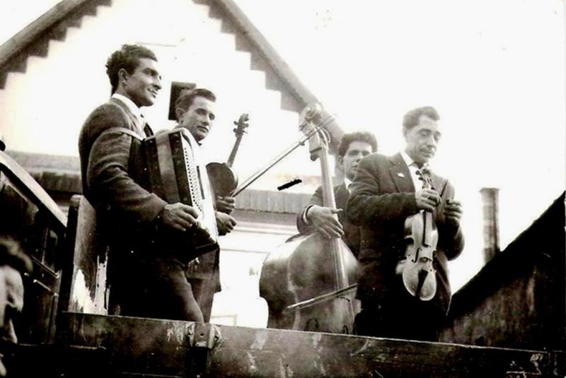 Hudba na  Pribylinských dožinkách - fotoarchiv:Marian Králik - 60-te roky