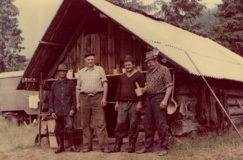 Koliba na Soliskách vo farbe - fotoarchiv:Ján Zaťko - 80-te roky