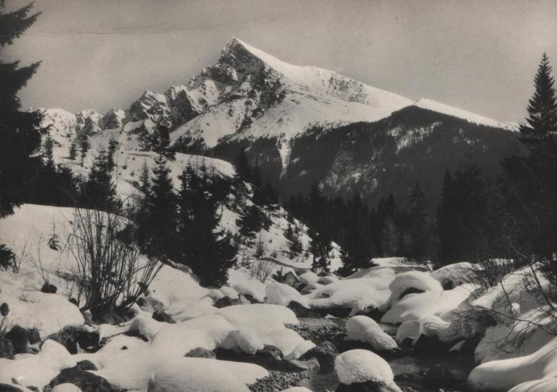 Kôprová dolina a majestátny Kriváň v zime - fotoarchív:Ján Králik - nedatované