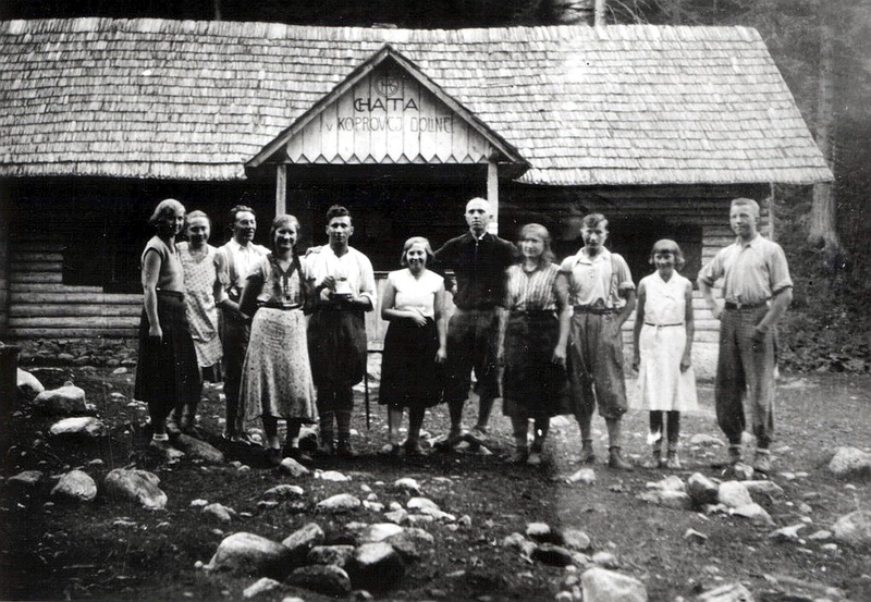 Pri chate v Kôprovej doline - fotoarchív:Jaroslav Beňo - asi 1930