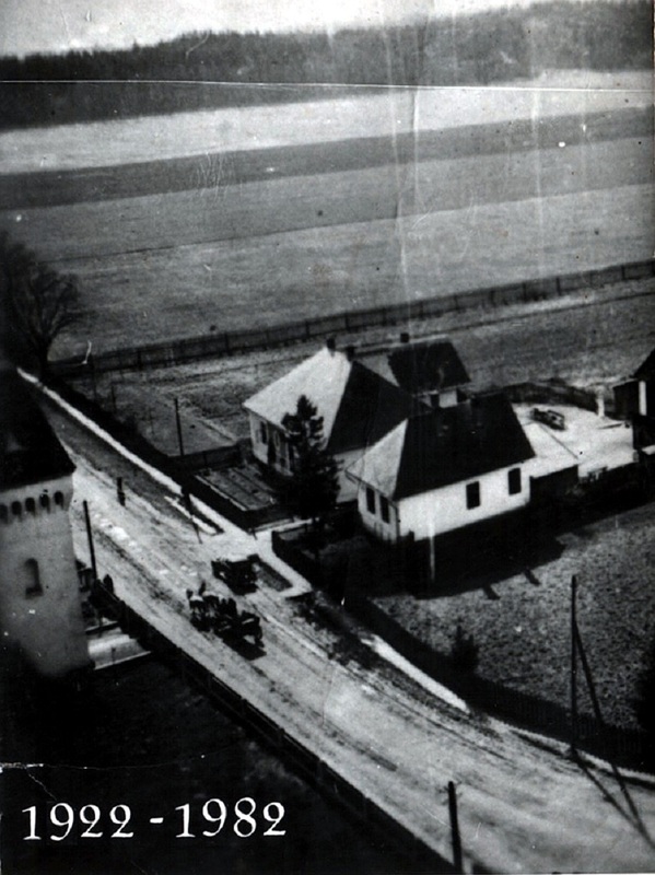 Cesta do Pribyliny viedla po Hradnej ulici v Liptovskom Hrádku - fotoarchív:Zdeno Kyseľ sklenár v LH - 1922