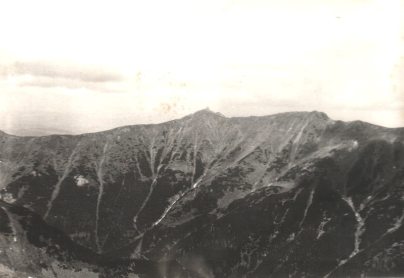 Pohľad na Kasprov vrch zo sedla Závory - fotoarchív:Milan Orčík - 17.5.1969