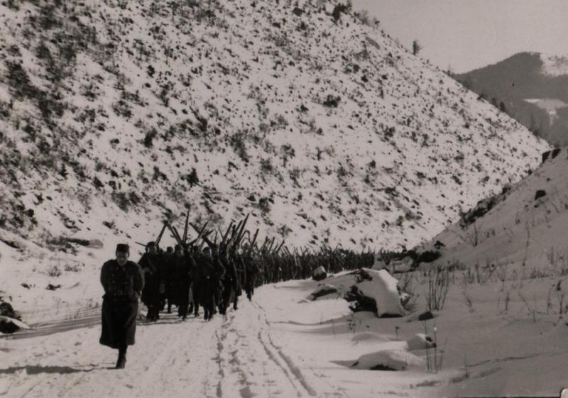 Horský peší pluk  - fotoarchív:Magda Jurčová  r.Pelachová - prd rokom1938