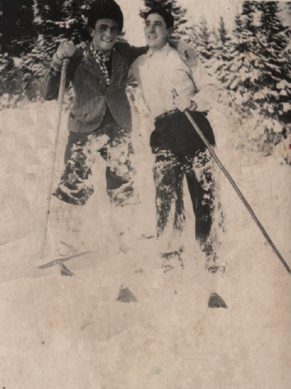 Lyžovanie v hlbokom snehu - fotoarchív:Ján Mikuš Krdaj - asi 1940