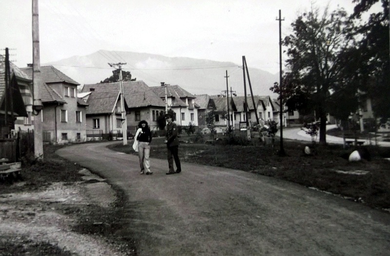 Pohľad na Baranec zo stredu obce - fotoarchív: Miroslav Račko ml.. - augest 1980